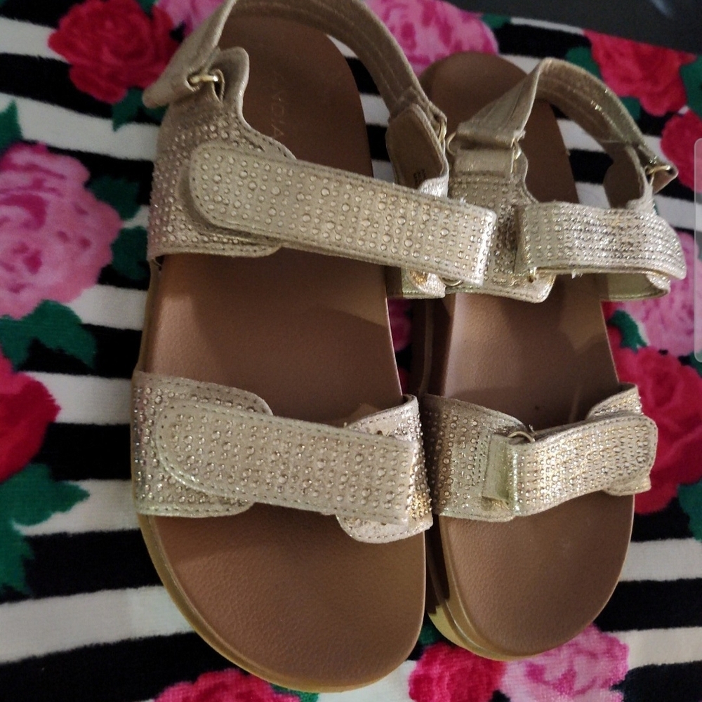 Elegant Gold Women's Sandals
